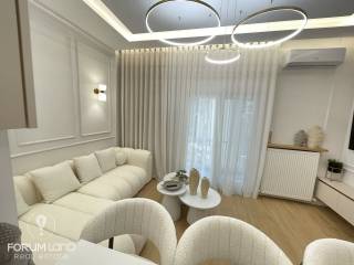 Forumland Real Estate, Σαλόνι