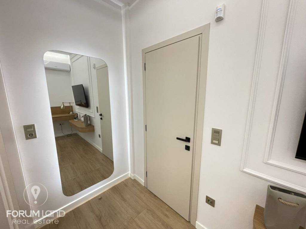 Forumland Real Estate, φωτιζόμενος Led Καθρέπτης