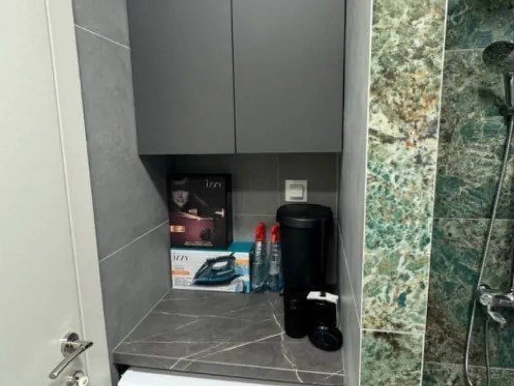 Forumland Real Estate, Μπάνιο