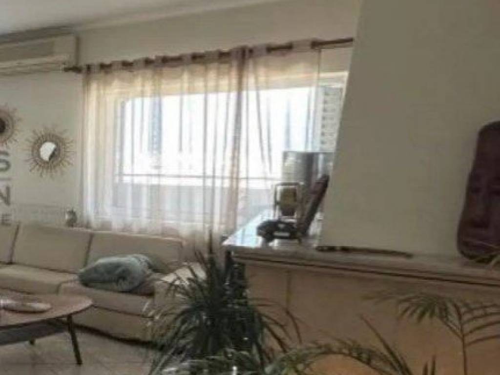 Forumland Real Estate, Σαλόνι με τζάκι