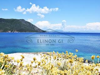 Το αγροτεμάχιο βρίσκετε πάνω στη θάλασσα