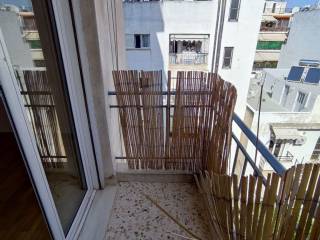 πίσω μπαλκόνι