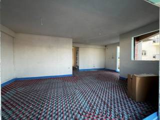 To kathistiko &amp; e koyzina apo ton exoste.