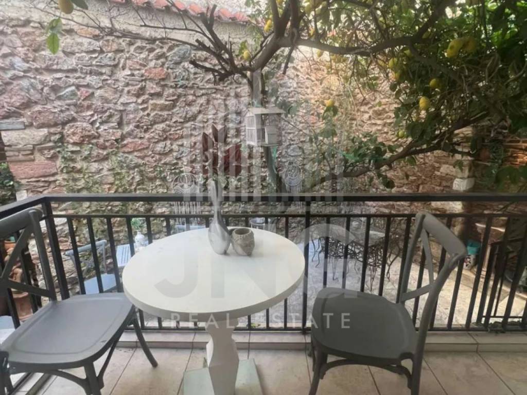 Θέα από μπαλκόνι