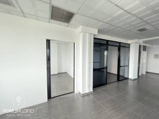 Forumland Real Estate, Επαγγελματικός χώρος