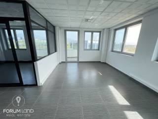 Forumland Real Estate, Επαγγελματικός χώρος