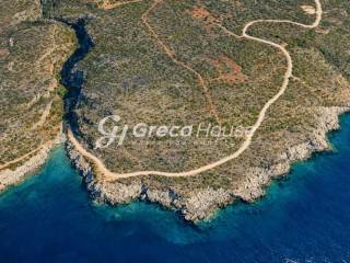 Μάνη παραθαλάσσιο οικοδομήσιμο και επικλινές οικόπεδο