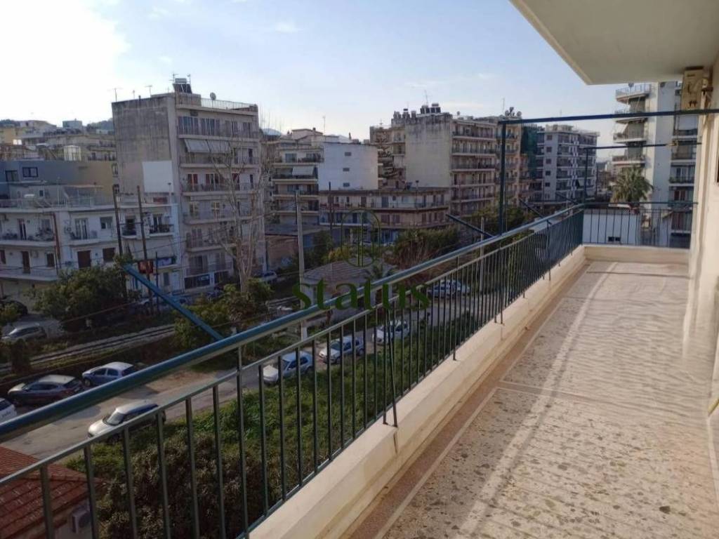 Θέα απο μπαλκόνι