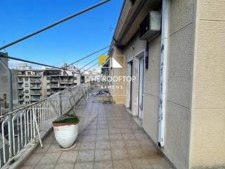 Μεγάλο μπαλκόνι ( βεράντα)