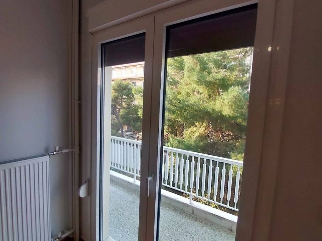 ΘΕΑ ΑΠΟ ΧΩΡΟΥΣ ΥΠΟΔΟΧΗΣ