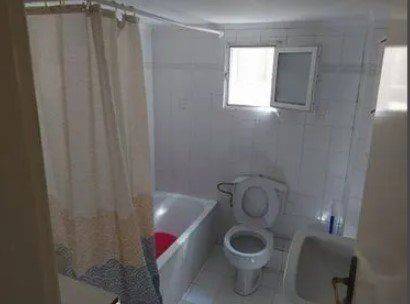 Forumland Real Estate, Μπάνιο