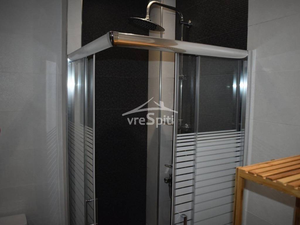 ΚΑΜΠΙΝΑ ΛΟΥΤΡΟΥ