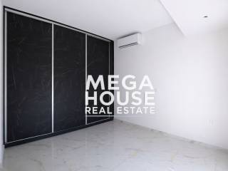 1st bedroom 4th floor