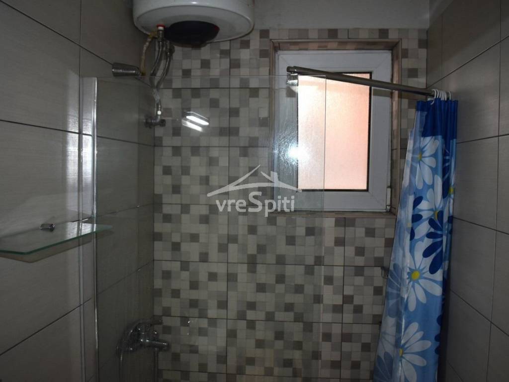 ΠΑΡΑΘΥΡΟ ΛΟΥΤΡΟΥ