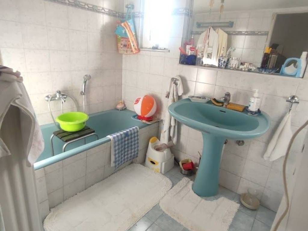 mpanio aneto megalo physiko phos 