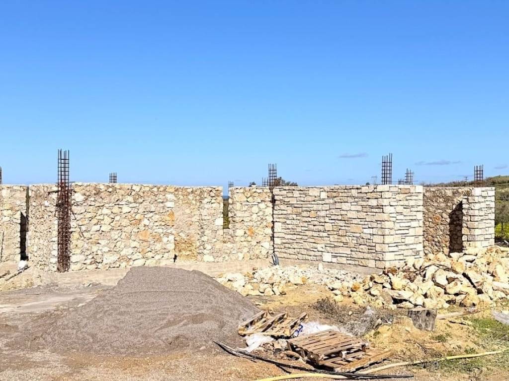 CHrese topikes petras sten exoterike ependyse.