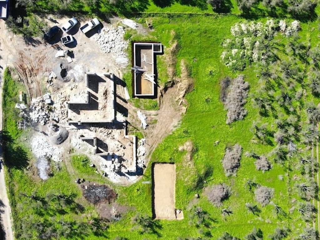 Topothesia poy prospherei idiotikoteta kai eremia.