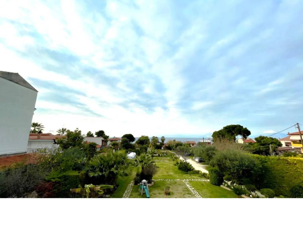 Θέα απο μπαλκόνι