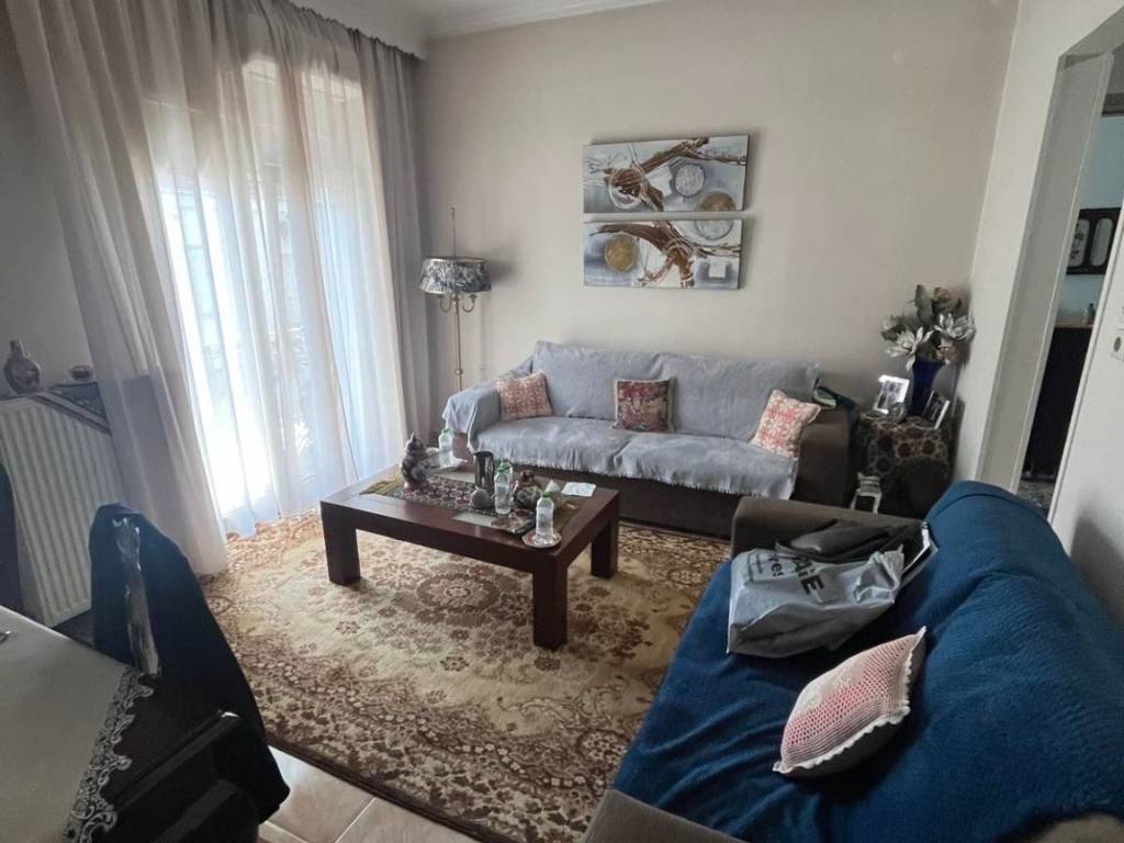 ΣΑΛΟΝΙ ΙΣΟΓΕΙΟΥ