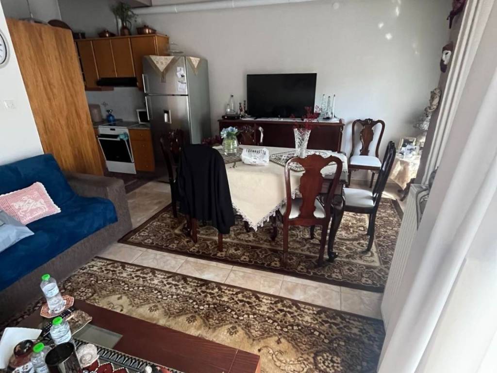 ΣΑΛΟΝΙ ΙΣΟΓΕΙΟΥ