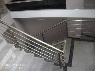 Forumland Real Estate, Εσωτερικές Σκάλες προς υπόγειο