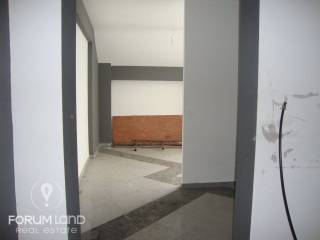 Forumland Real Estate, ισόγειο