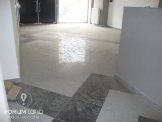 Forumland Real Estate, ισόγειο