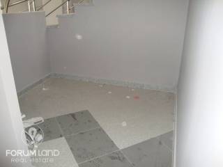 Forumland Real Estate, ισόγειο