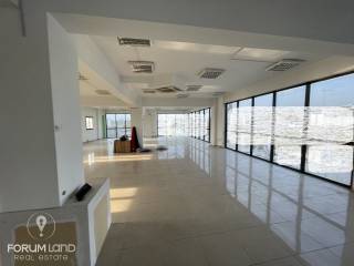 Forumland Real Estate, επαγγελματικός χώρος