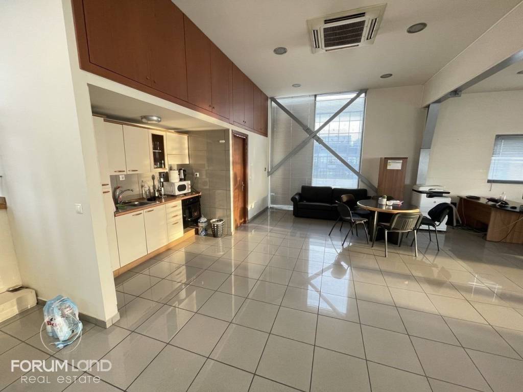 Forumland Real Estate, Επαγγελματικός χώρος