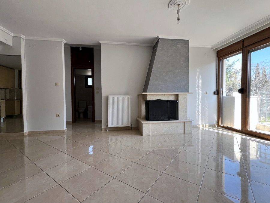 Kathistiko apo ten eisodo.