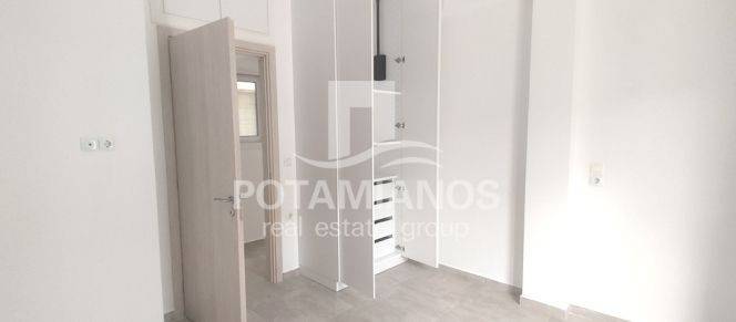 Υπνοδωμάτιο,B