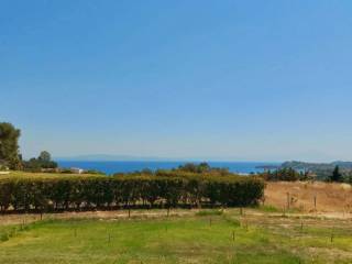 O kepos 200 t.m. me yperoche thea kai diamorphose