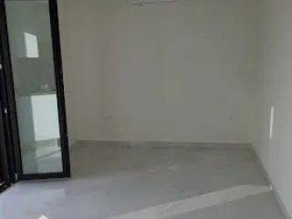 Forumland Real Estate, Σαλόνι