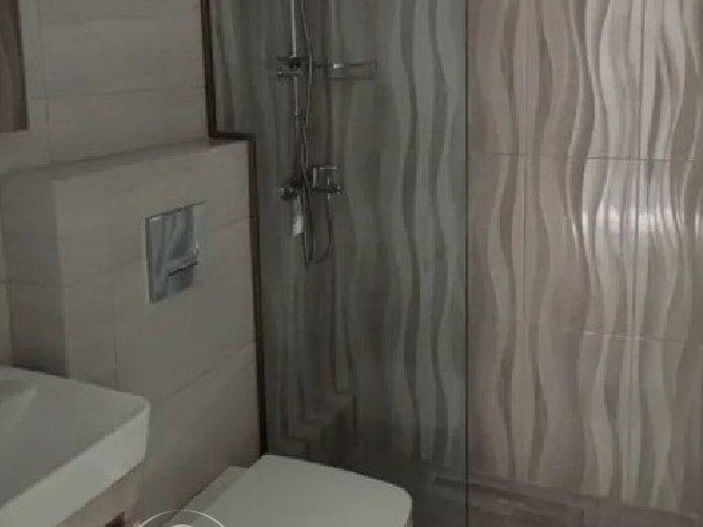 Forumland Real Estate, Μπάνιο