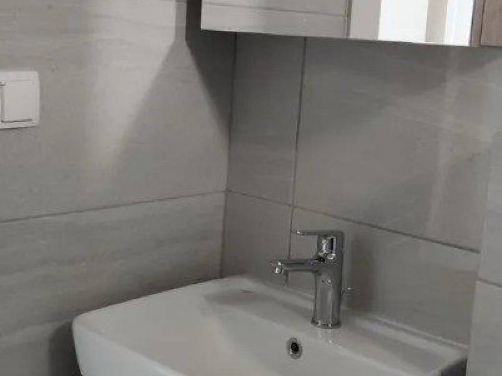 Forumland Real Estate, Μπάνιο