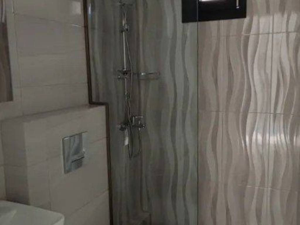 Forumland Real Estate, Μπάνιο