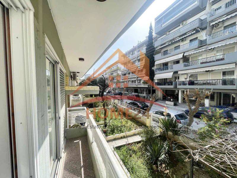 Θέα από μπαλκόνι