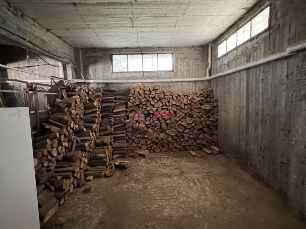 ΑΠΟΘΗΚΕΥΤΙΚΙΣ ΧΩΡΟΣ ΣΤΟ ΥΠΟΓΕΙΟ