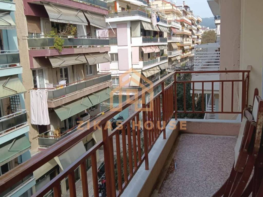 Θέα από μπαλκόνι