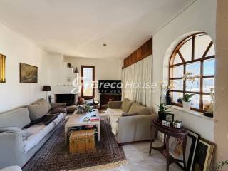 Οικιστικό κτίριο 4 επιπέδων προς πώληση Χαλανδρι