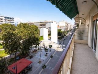 Θέα απο μπαλκόνι