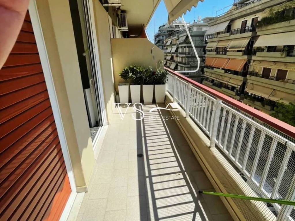 Θέα απο μπαλκόνι