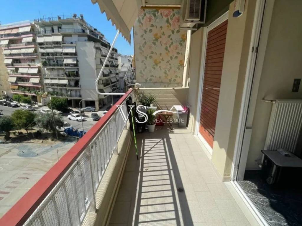 Θέα απο μπαλκόνι