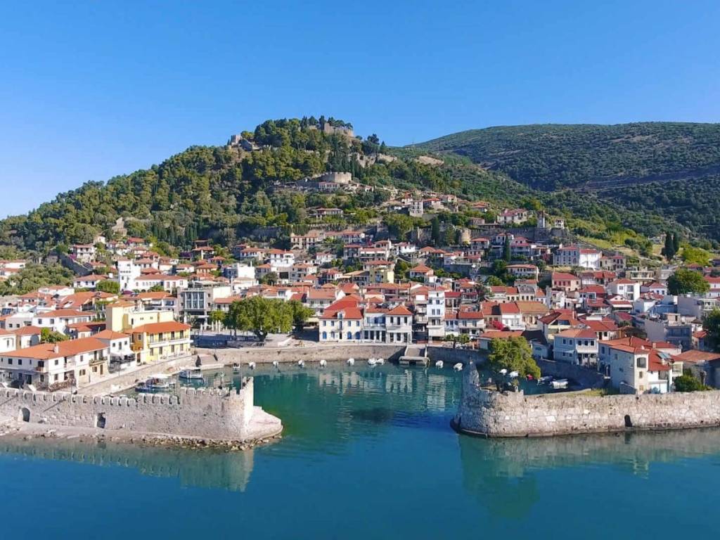 Nafpaktos port