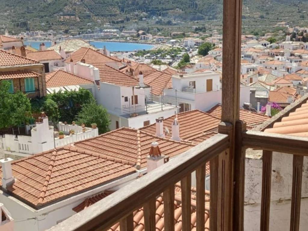 Μπαλκόνι με θέα θάλασσα