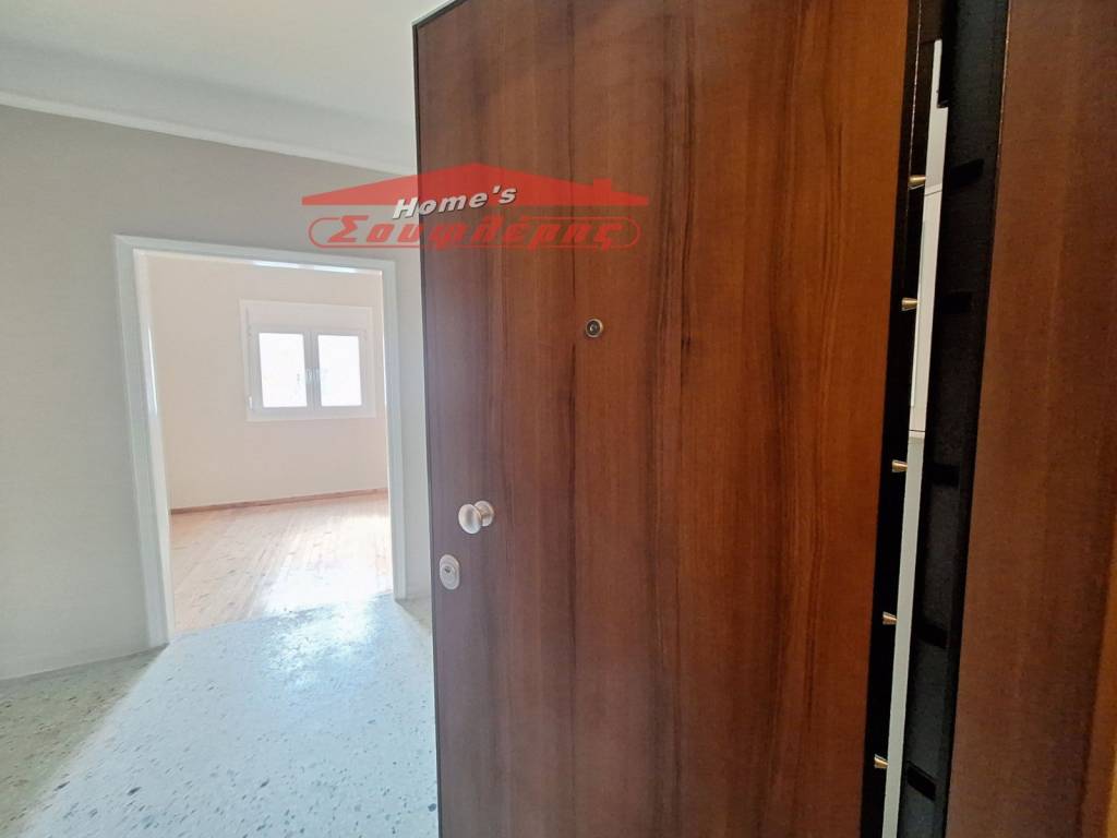 ΘΩΡΑΚΙΣΜΕΝΗ ΠΟΡΤΑ