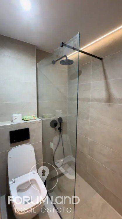 Forumland Real Estate, Μπάνιο