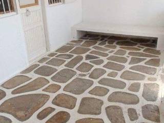 Forumland Real Estate, Είσοδος