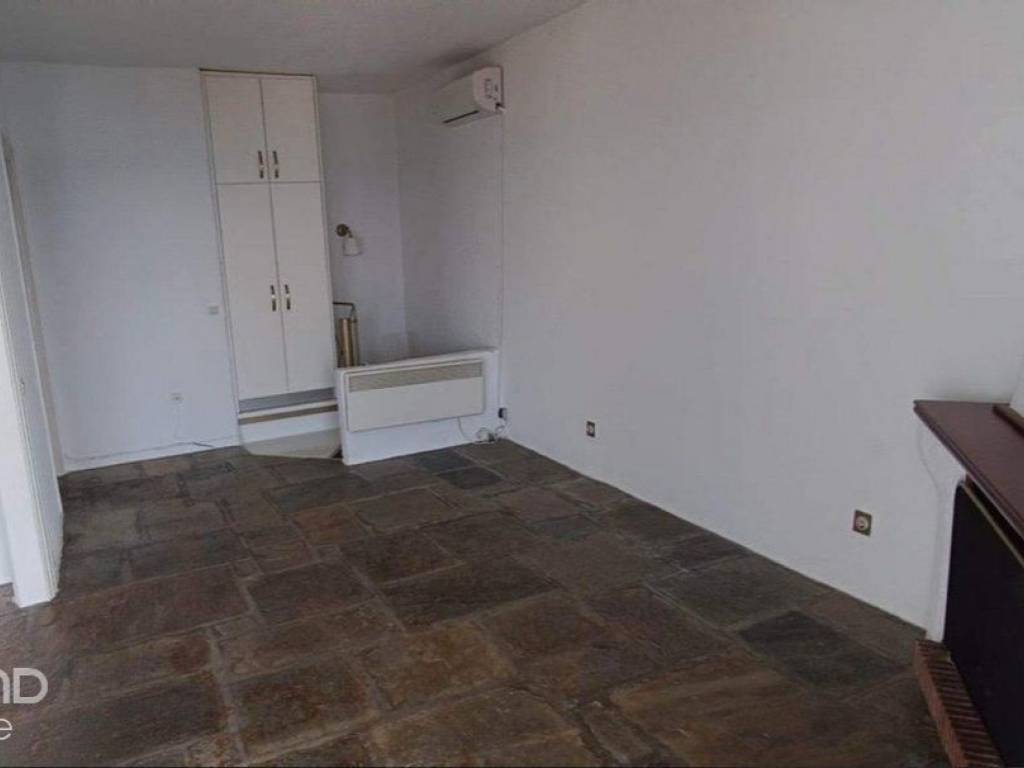 Forumland Real Estate, Σαλόνι με τζάκι